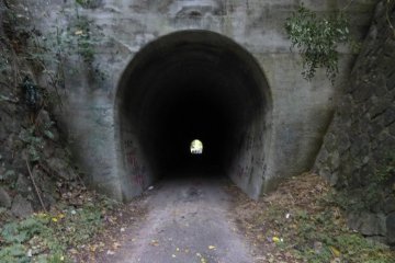 立石トンネル