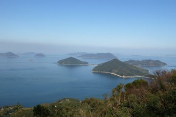 荘内半島から見た瀬戸内海の多島美