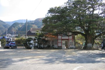 ＪＲ讃岐財田駅