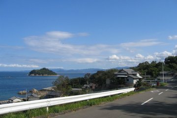 海沿いの道（さぬき市北山）