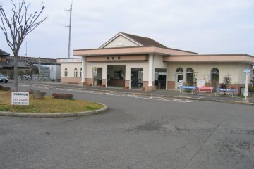 ことでん岡田駅